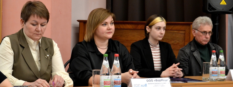 Ярмарка вакансий 2025 Специалисты АО «Ирбис» на «Ярмарке вакансий 2025»